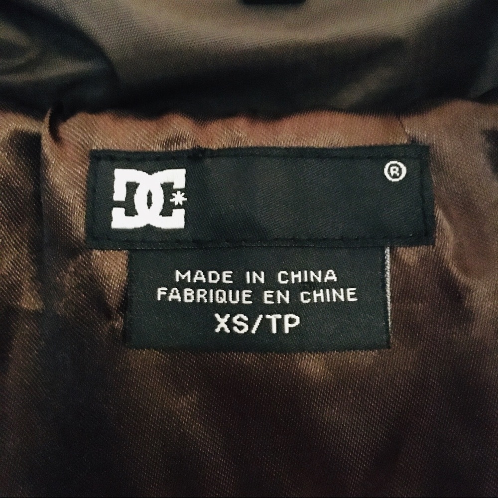 DC Puffer Jacket - Picture 9 of 12
